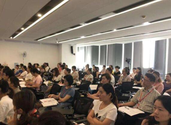 热烈祝贺贵州省农村公务人员推进乡村振兴战略培训班顺利开班