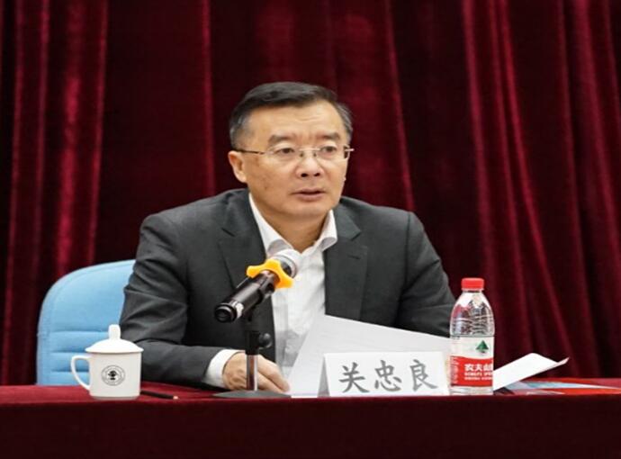 2019中国国家铁路集团有限公司工匠研修班开班典礼在我校举行 2019中国国家铁路集团有限公司工匠研修班开班典礼在我校举行