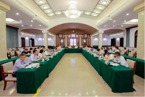 会议现场 image.png