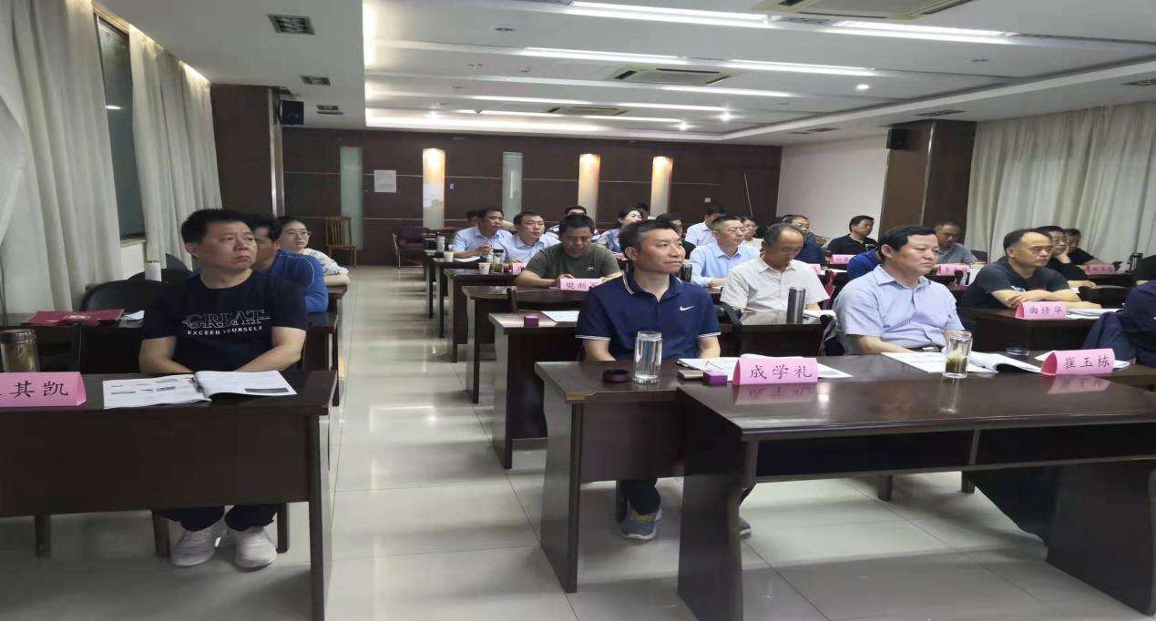 高青县人大“以人工智能推动履职能力提升专题”培训班课堂教学