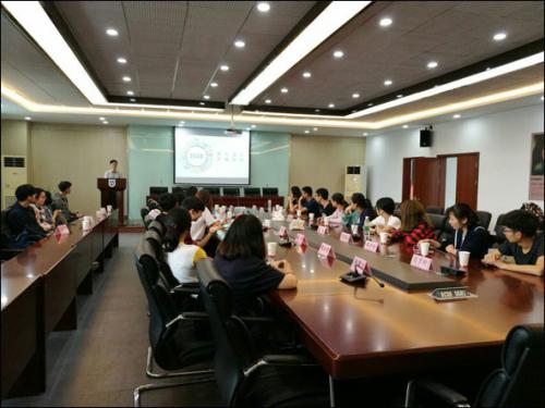 国外交流会议留影