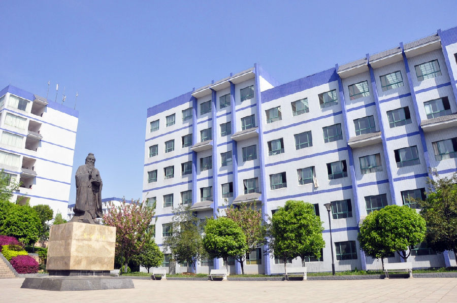 贵州民族大学人文科技学院（花溪校区）