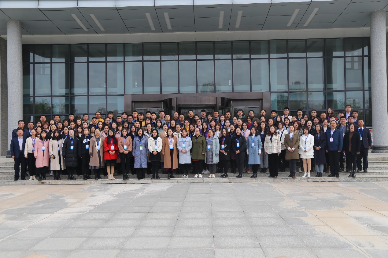 全区高校入职辅导员培训班顺利开班