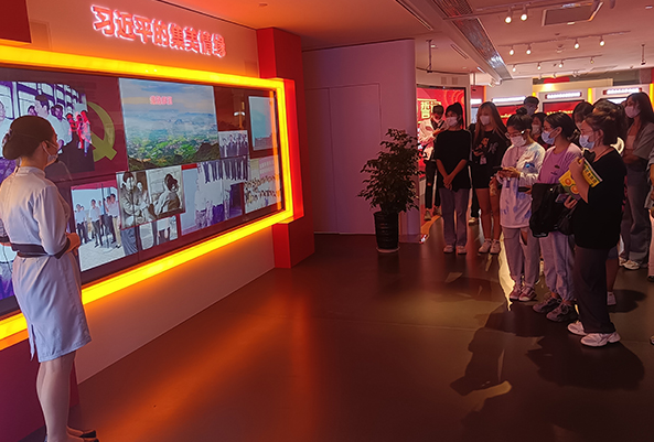 厦门理工学院举办民族团结进步宣传月系列活动