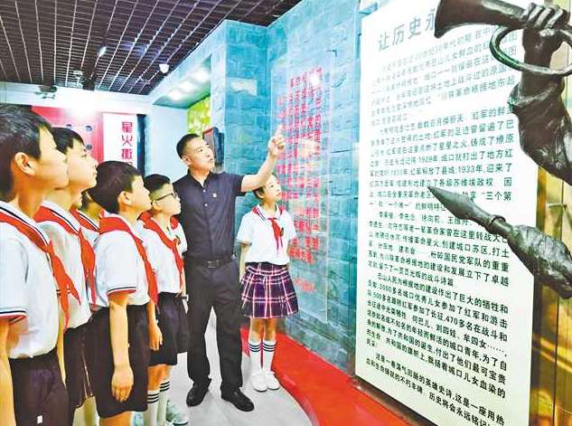 庙坝镇第一小学学生讲述城口革命故事，创作泥塑再现百年经典，用实际行动传承红色精神 &ldquo;红孩子&rdquo;是这样&ldquo;炼&rdquo;成的