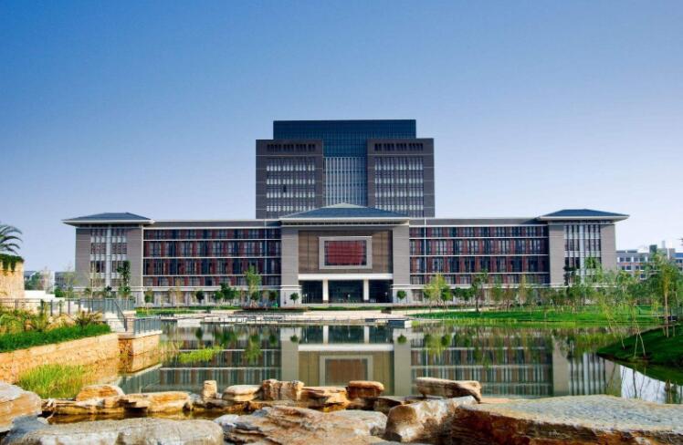 华南师范大学承办2019年广州市新修订普通高中课程方案和课程标准市级示范培训